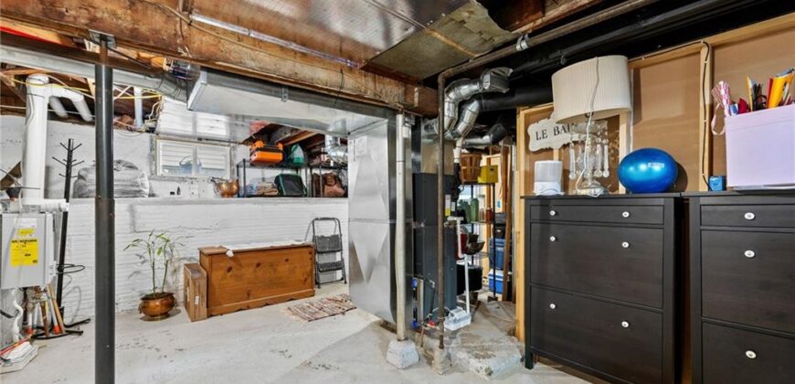 1403 E 24th Avenue, Kansas City, MO 64116