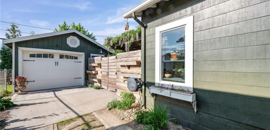 1403 E 24th Avenue, Kansas City, MO 64116