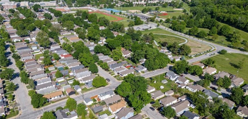 1403 E 24th Avenue, Kansas City, MO 64116