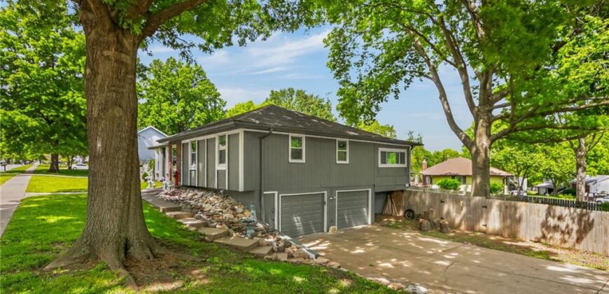 1524 Oxford Court, Liberty, MO 64068