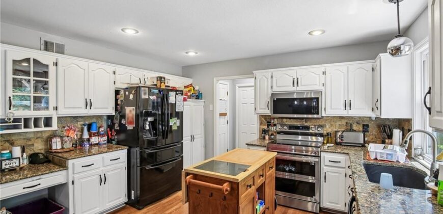 5115 NW 66th Terrace, Kansas City, MO 64151