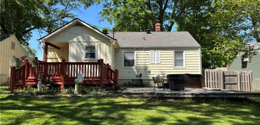 613 NE 43rd Terrace, Kansas City, MO 64116