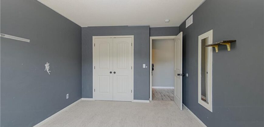 1902 NE 197TH Court, Smithville, MO 64089