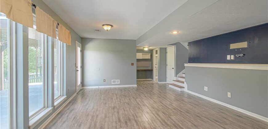 1902 NE 197TH Court, Smithville, MO 64089