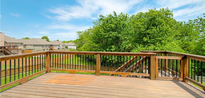 1902 NE 197TH Court, Smithville, MO 64089
