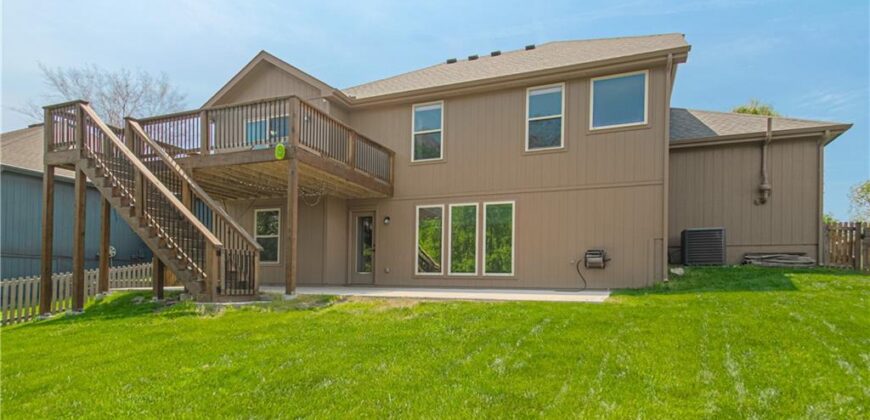 1902 NE 197TH Court, Smithville, MO 64089