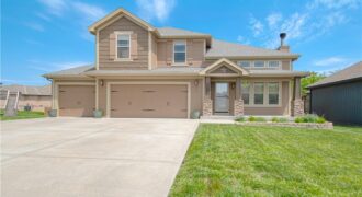 1902 NE 197TH Court, Smithville, MO 64089