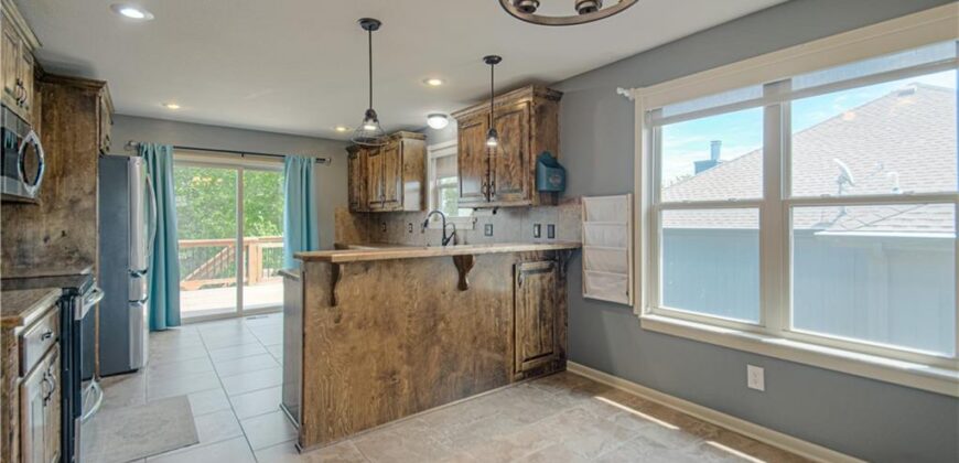 1902 NE 197TH Court, Smithville, MO 64089