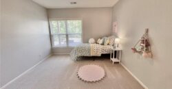 8636 N Utica Avenue, Kansas City, MO 64053