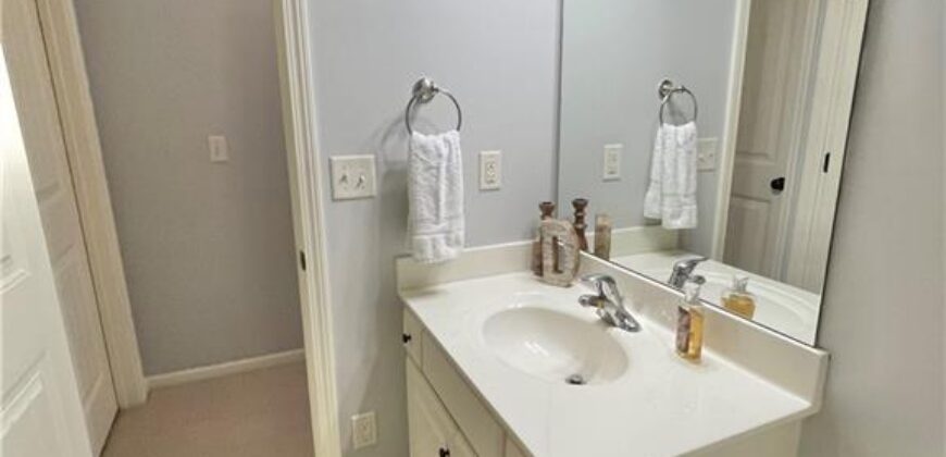 8636 N Utica Avenue, Kansas City, MO 64053
