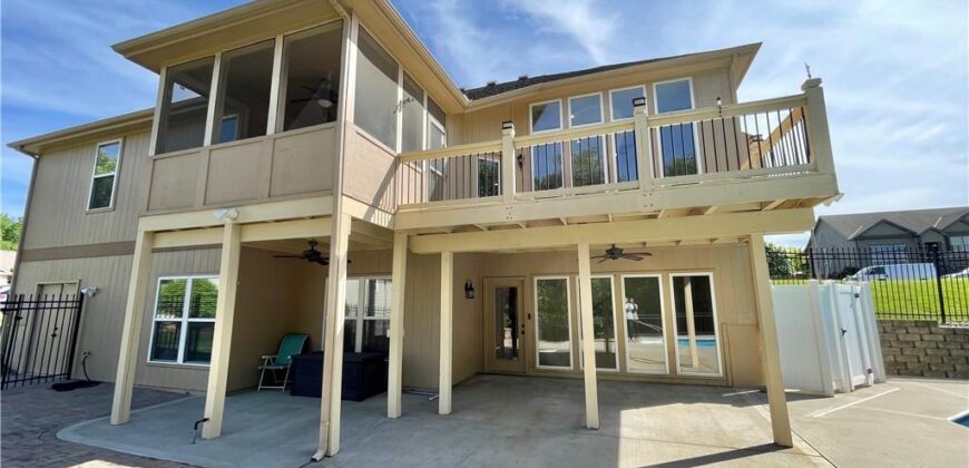8636 N Utica Avenue, Kansas City, MO 64053