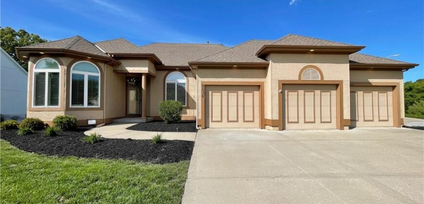8636 N Utica Avenue, Kansas City, MO 64053