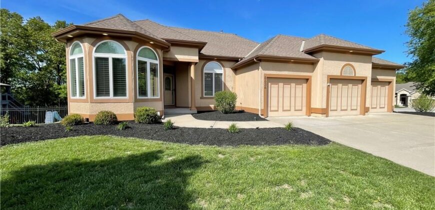 8636 N Utica Avenue, Kansas City, MO 64053