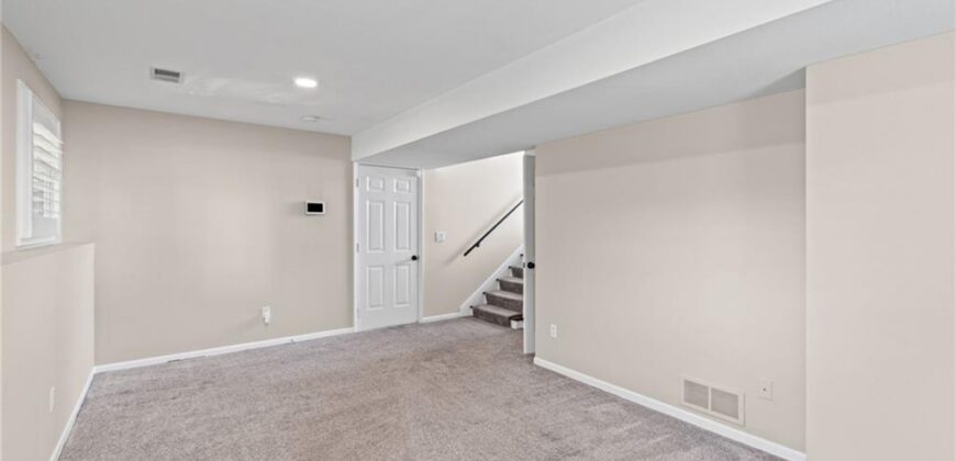 7205 N Hickory Street, Kansas City, MO 64118