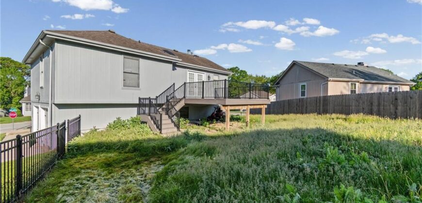 7205 N Hickory Street, Kansas City, MO 64118