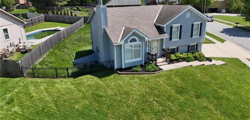 7205 N Hickory Street, Kansas City, MO 64118