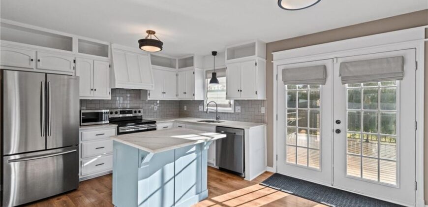 7205 N Hickory Street, Kansas City, MO 64118