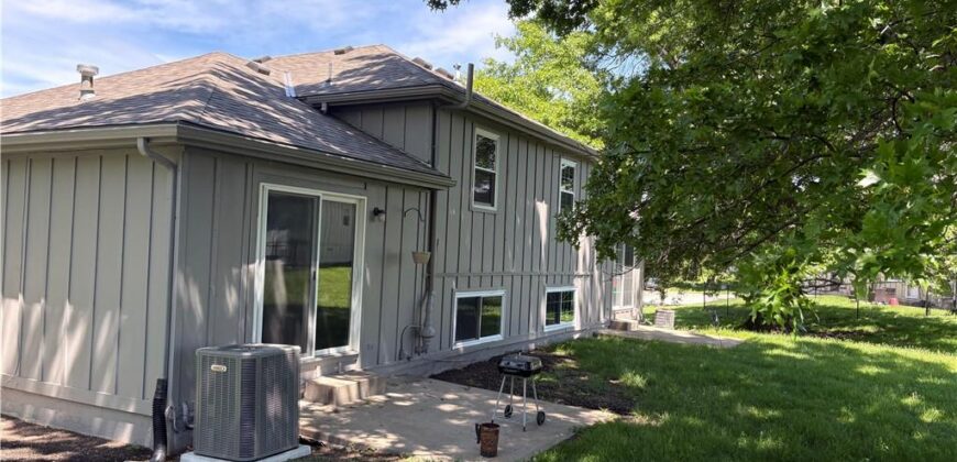 8709 N Hull Avenue, Kansas City, MO 64154