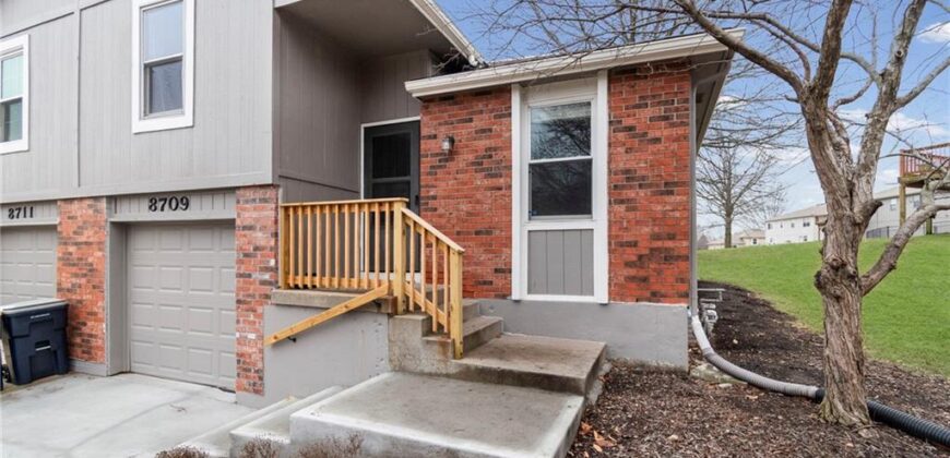 8709 N Hull Avenue, Kansas City, MO 64154