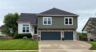 1834 White Tail Lane, Liberty, MO 64068