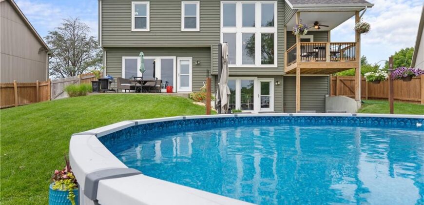 1834 White Tail Lane, Liberty, MO 64068