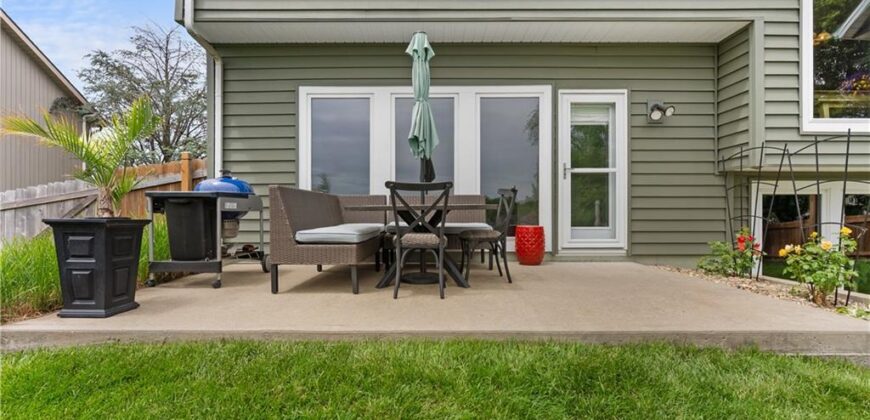 1834 White Tail Lane, Liberty, MO 64068