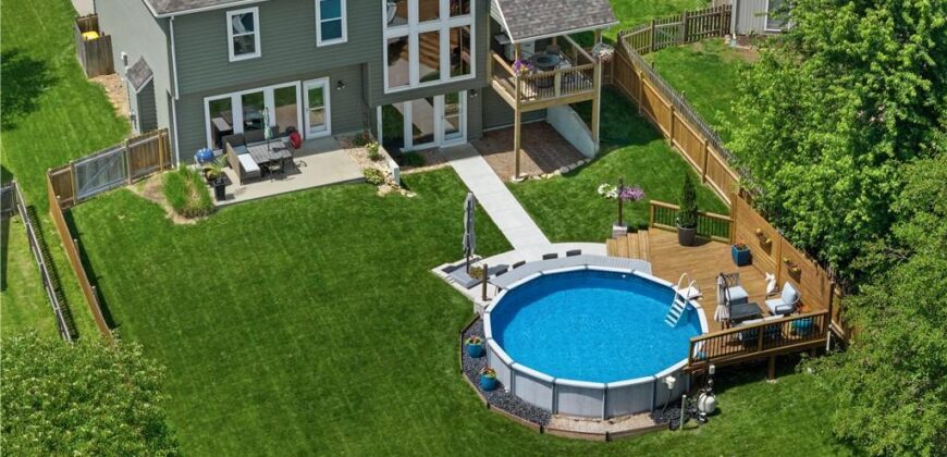 1834 White Tail Lane, Liberty, MO 64068