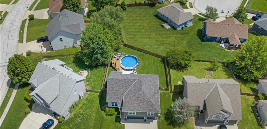 1834 White Tail Lane, Liberty, MO 64068