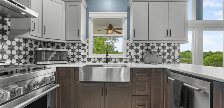 1834 White Tail Lane, Liberty, MO 64068