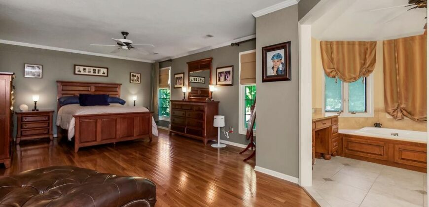 6004 NW 78th Court, Kansas City, MO 64151