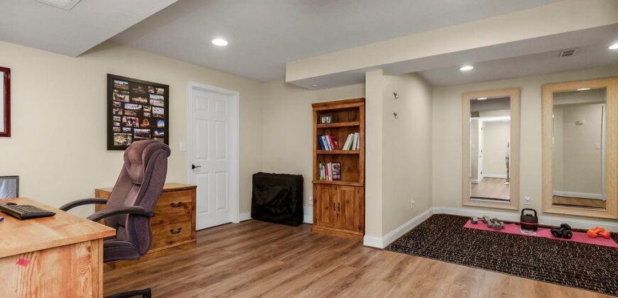 6004 NW 78th Court, Kansas City, MO 64151