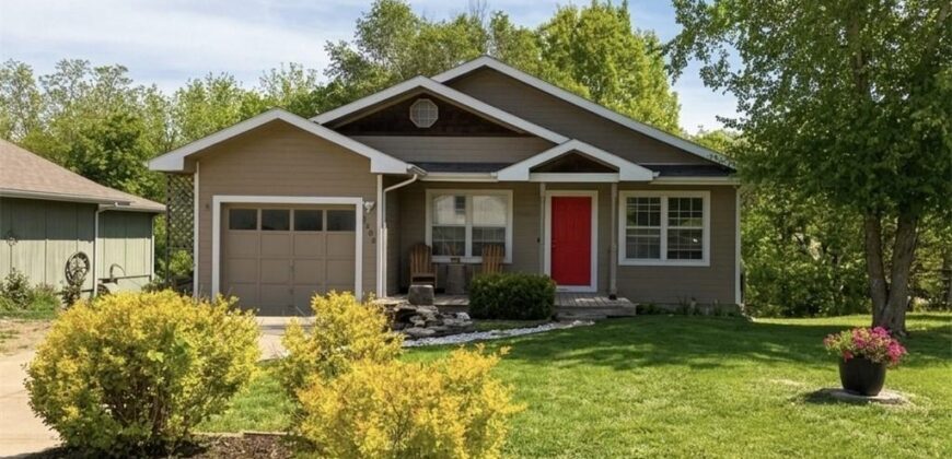 1806 Gates Drive, Platte City, MO 64079