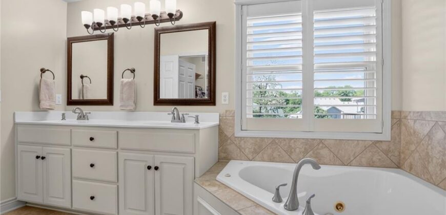11107 N MADISON Court, Kansas City, MO 64155