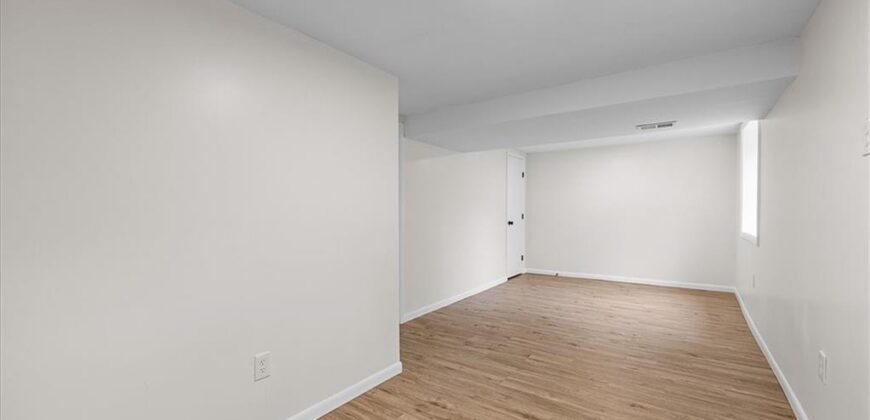 505 NW 82nd Street, Kansas City, MO 64118