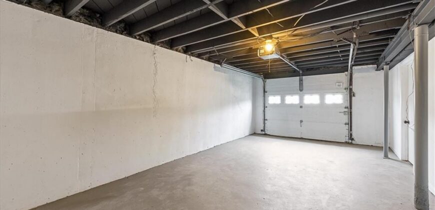 505 NW 82nd Street, Kansas City, MO 64118