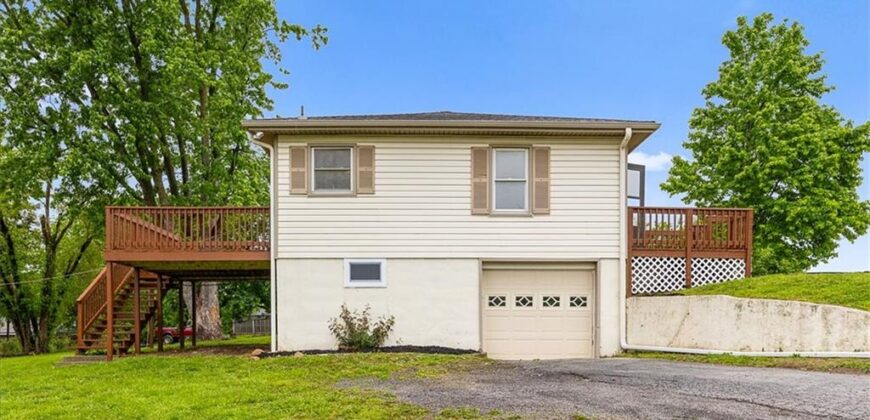 505 NW 82nd Street, Kansas City, MO 64118