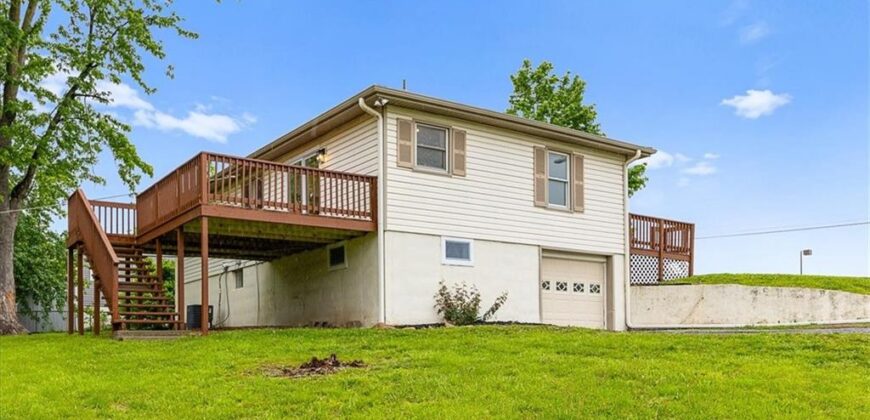505 NW 82nd Street, Kansas City, MO 64118