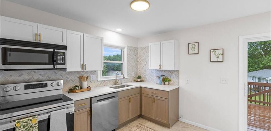 505 NW 82nd Street, Kansas City, MO 64118