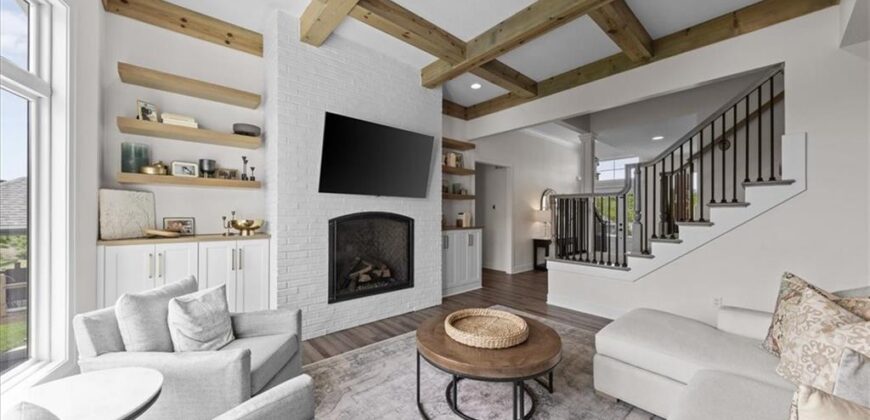 5587 Thousand Oaks Drive, Parkville, MO 64152