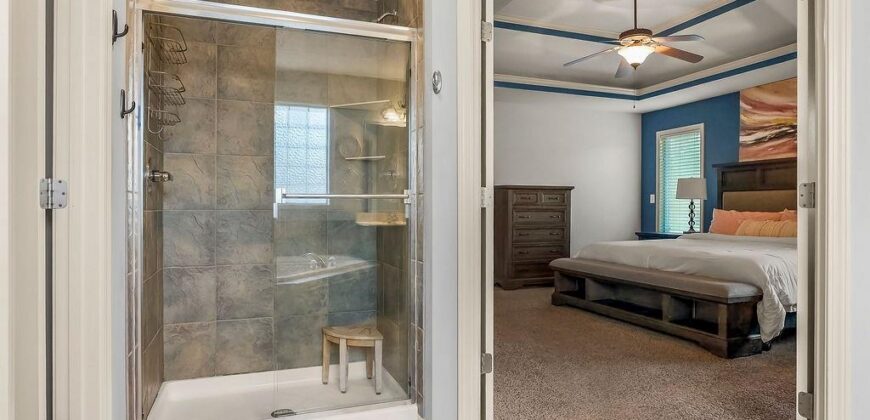 9105 N Kansas Court, Kansas City, MO 64156