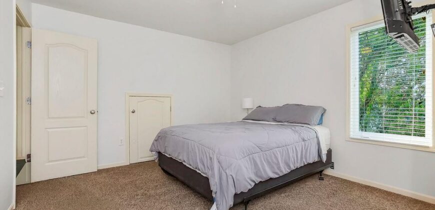 9105 N Kansas Court, Kansas City, MO 64156