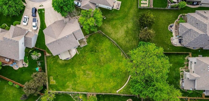 9105 N Kansas Court, Kansas City, MO 64156