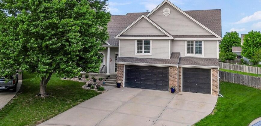 9105 N Kansas Court, Kansas City, MO 64156