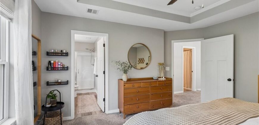 16135 Giorgia Street, Parkville, MO 64152