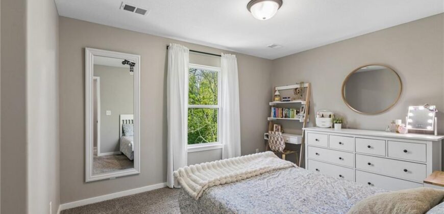 16135 Giorgia Street, Parkville, MO 64152