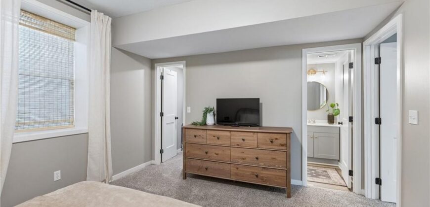 16135 Giorgia Street, Parkville, MO 64152