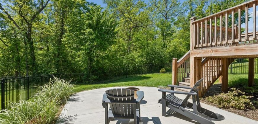 16135 Giorgia Street, Parkville, MO 64152