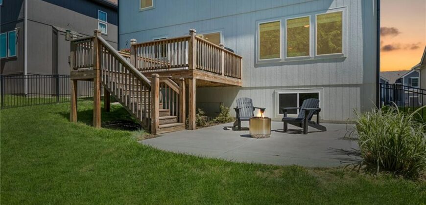 16135 Giorgia Street, Parkville, MO 64152