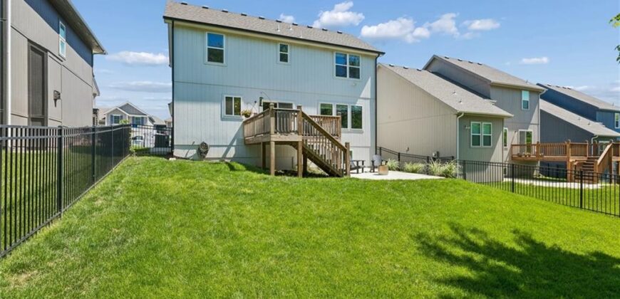 16135 Giorgia Street, Parkville, MO 64152