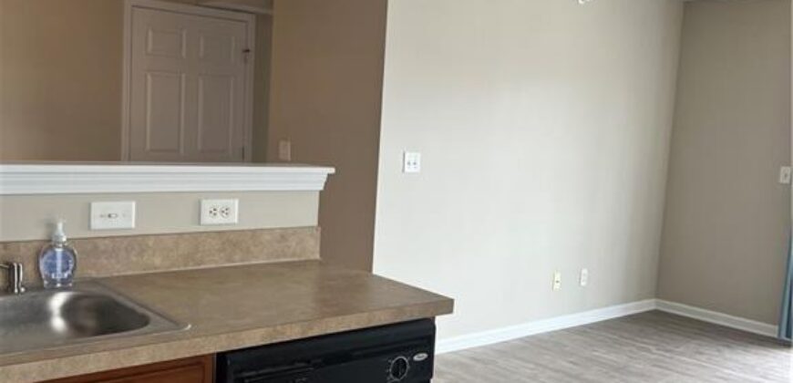 5600 NE 80th Unit 2 A Terrace, Kansas City, MO 64119